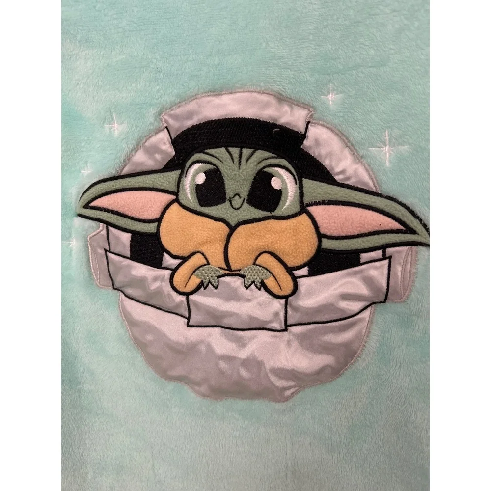 Disney Star War Baby Yoda Fluffy Sleep ShirtMint Green 100th Anniversary M youth